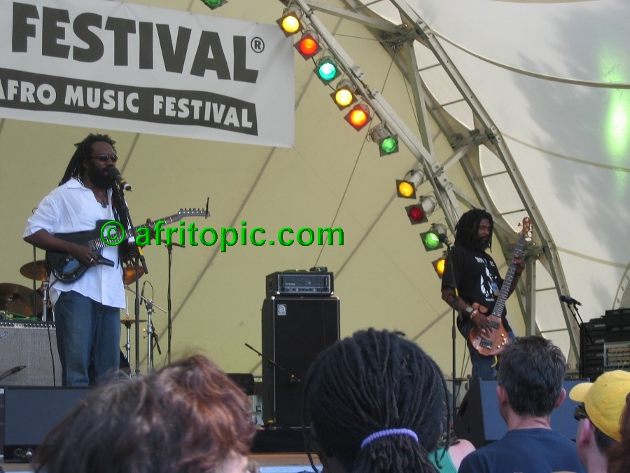 ../Images/AfricaFestival-27-28May05 248.jpg